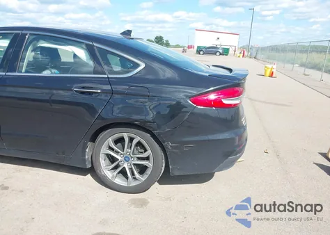 2020 Ford Fusion Hybrid Titanium from USA, damaged, VIN 3FA6P0RU0LR100329